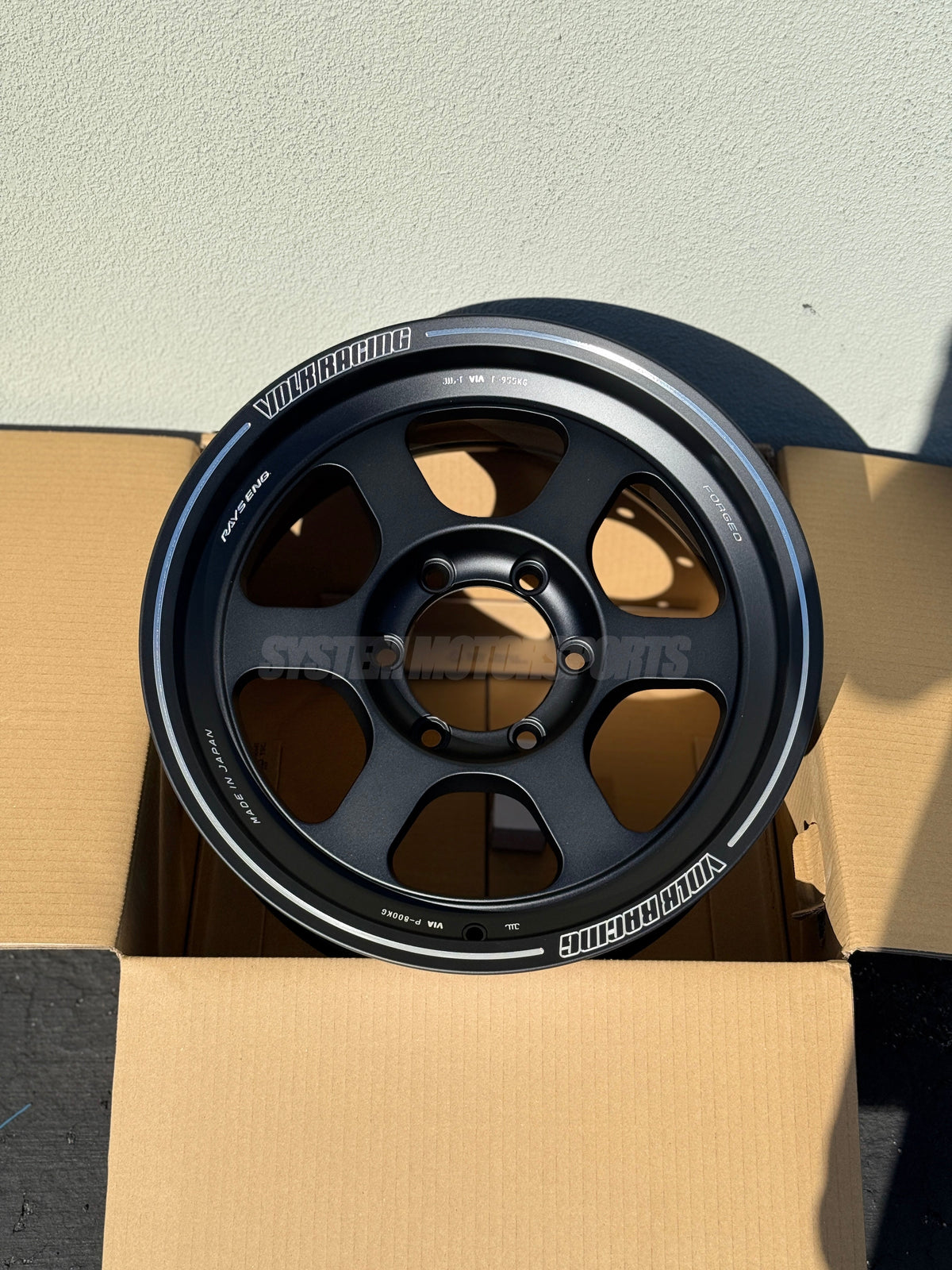 Volk Racing TE37XT - 17x8 / +20 / 6x139.7 - Blast Black *Set of 4*