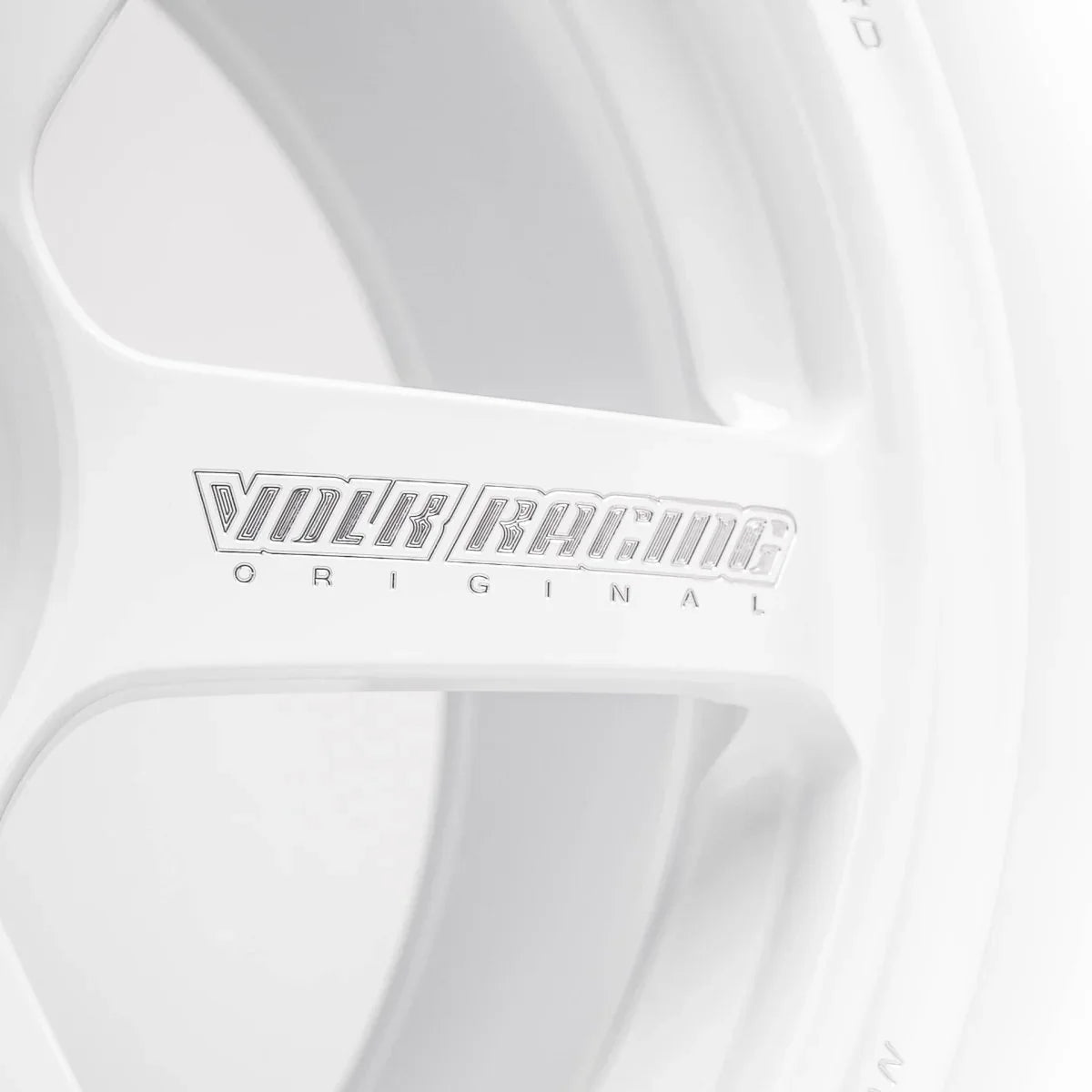 Volk Racing TE37 Saga S-Plus - 18x9.5 / +38 / 5x114.3 - Dash White *Set of 4*
