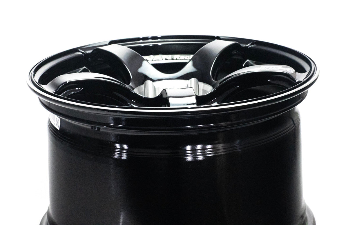Advan Racing TC-4 SE - 16"