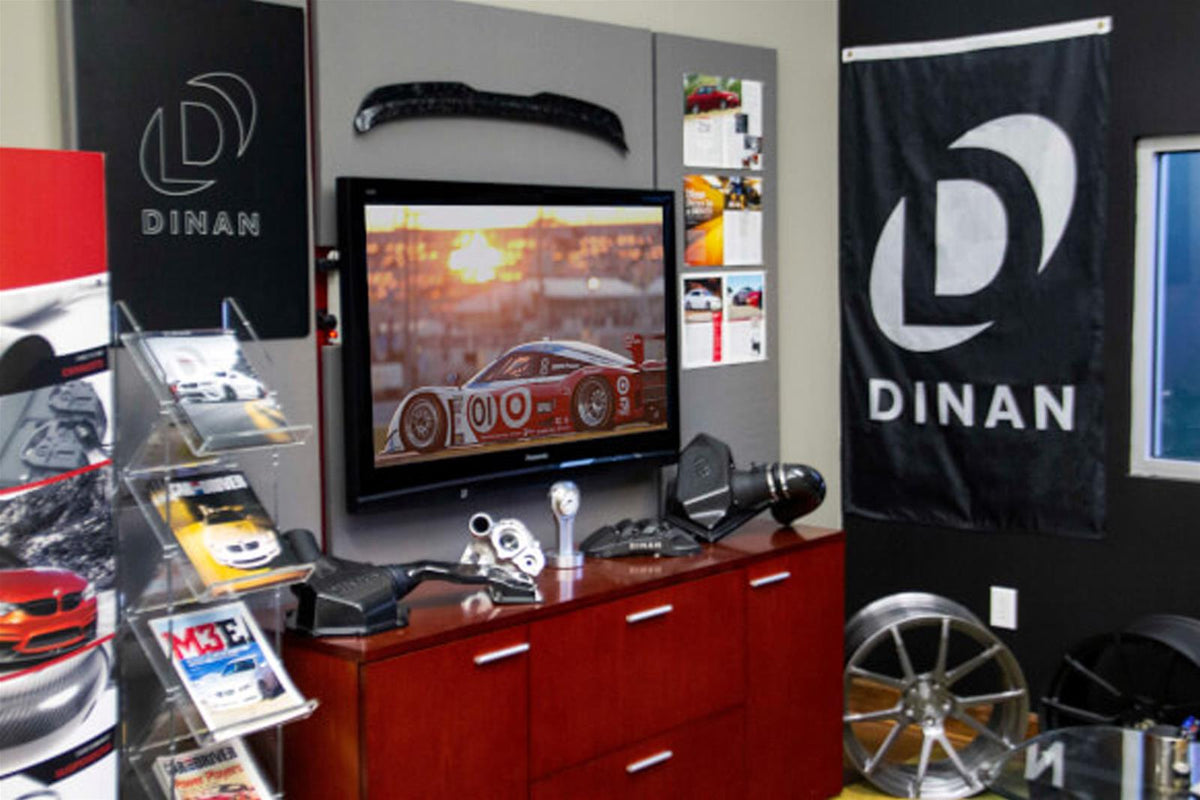 Dinan Banner - 60in x 36in