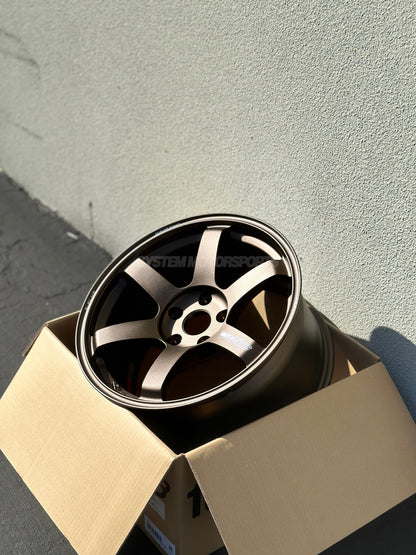 Volk Racing TE37 Saga S-Plus - 18x9.5 / +33 / 5x120 *Set of 4*