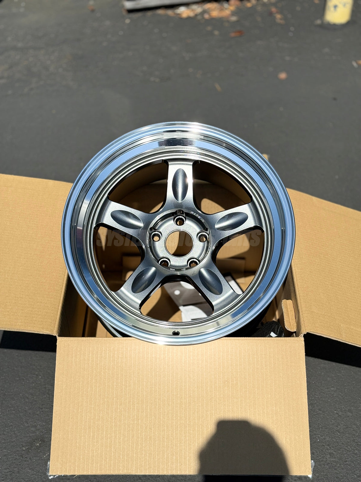Volk Racing 21C - 18x10.5 +0 5x114.3 - Dark Gunmetal / Rim DC *Set of 4*
