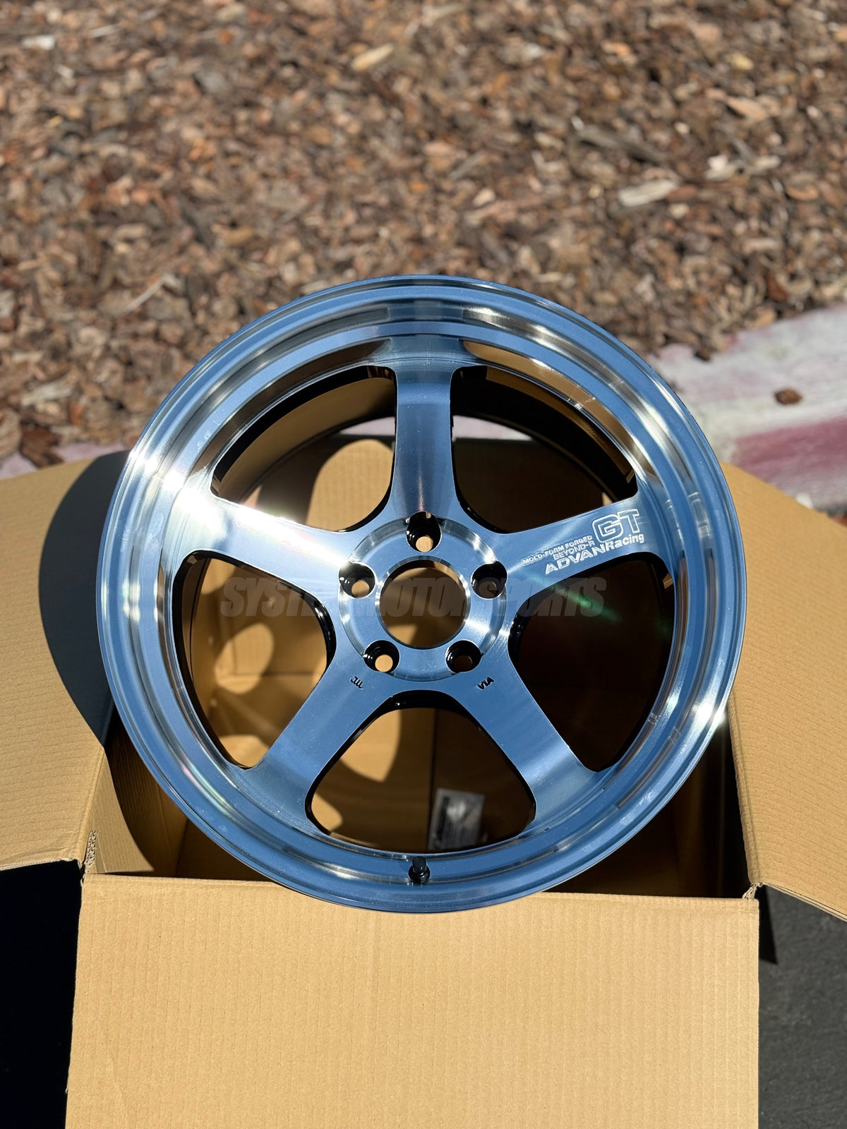 Advan Racing GT Beyond-R - 18x9.5 / +25 / 5x114.3 - Machining & Diamond Cut *Set of 4*