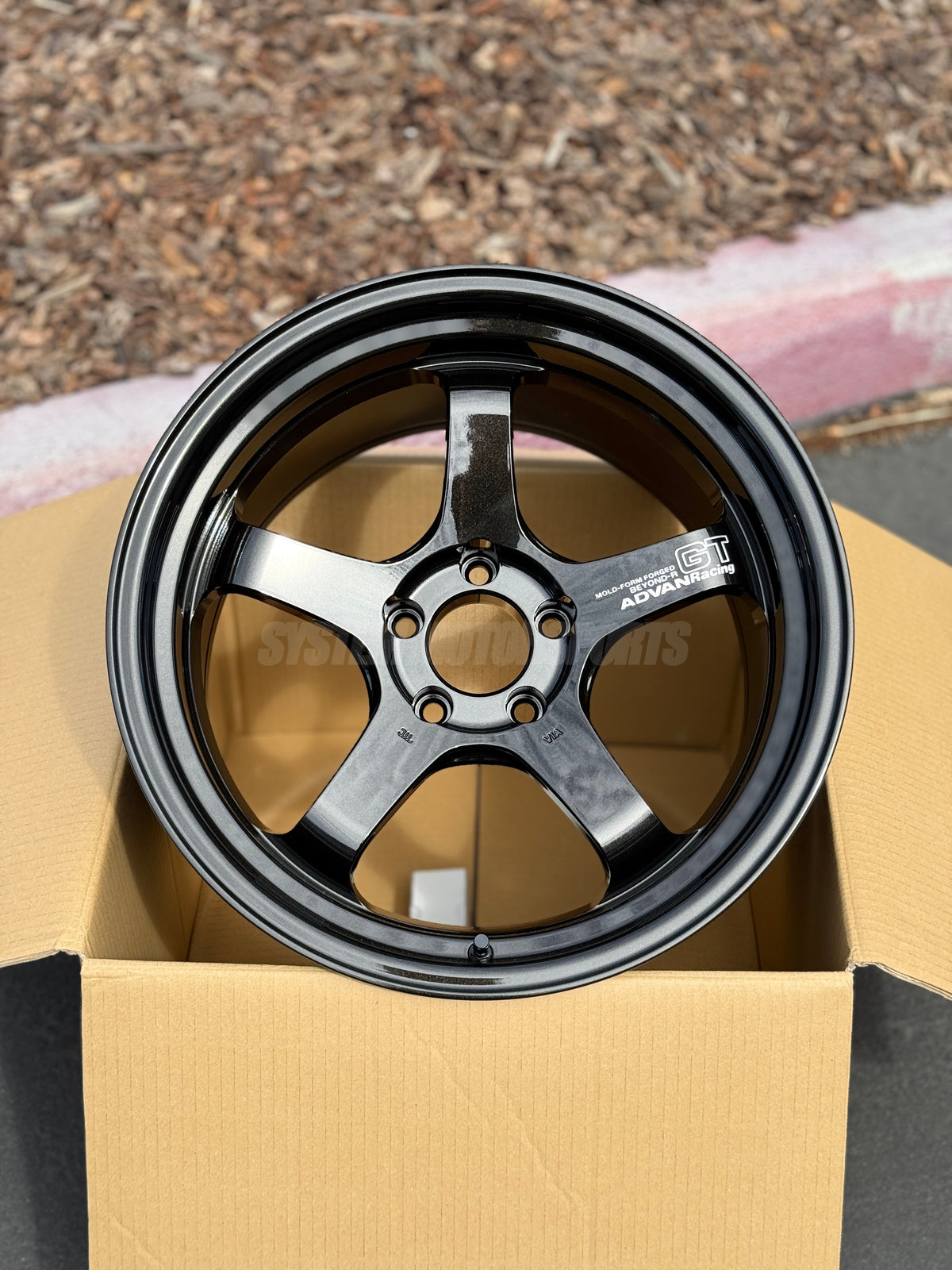 Advan Racing GT Beyond-R - 18x10.5 / +24 / 5x114.3 - Racing Titanium Black *Set of 4*