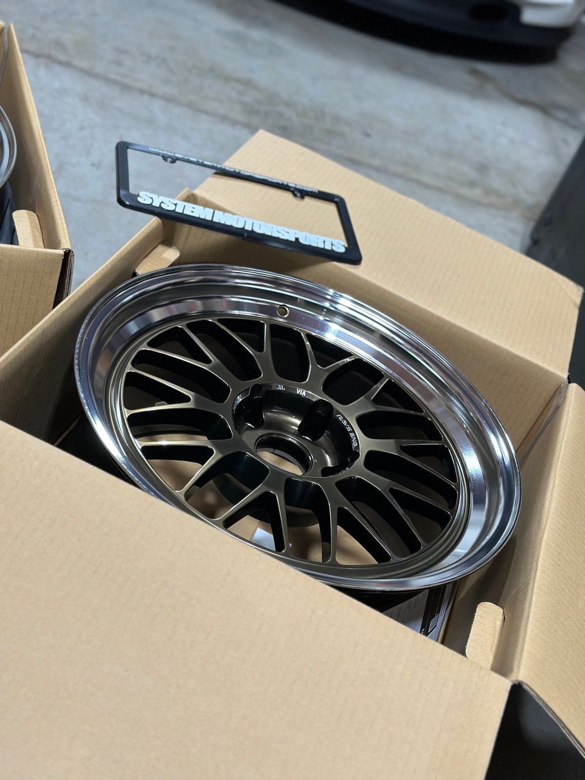 Volk Racing 21A Spec-SR - 18x9.5 +22 / 18x10.5 +22 / 5x120 - Shining Bronze Metal / Rim DC *Set of 4*