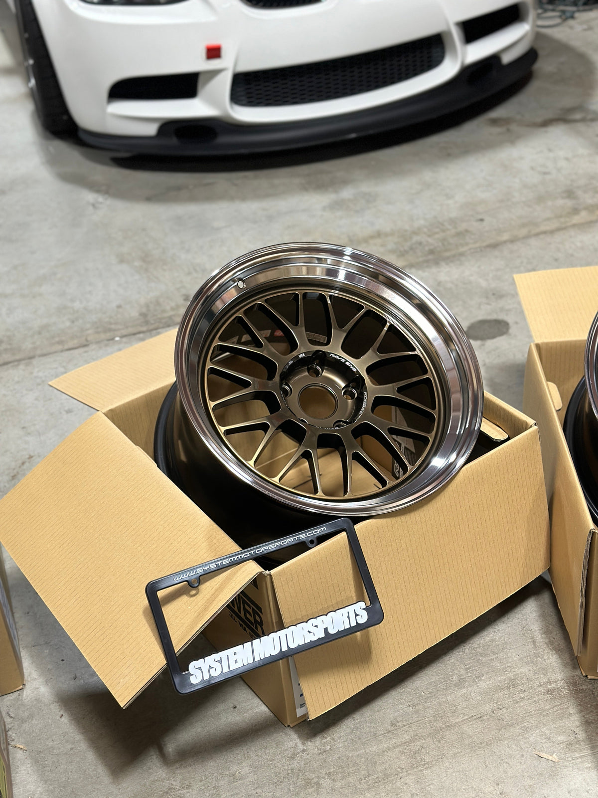 Volk Racing 21A Spec-SR - 18x9.5 +22 / 18x10.5 +22 / 5x120 - Shining Bronze Metal / Rim DC *Set of 4*