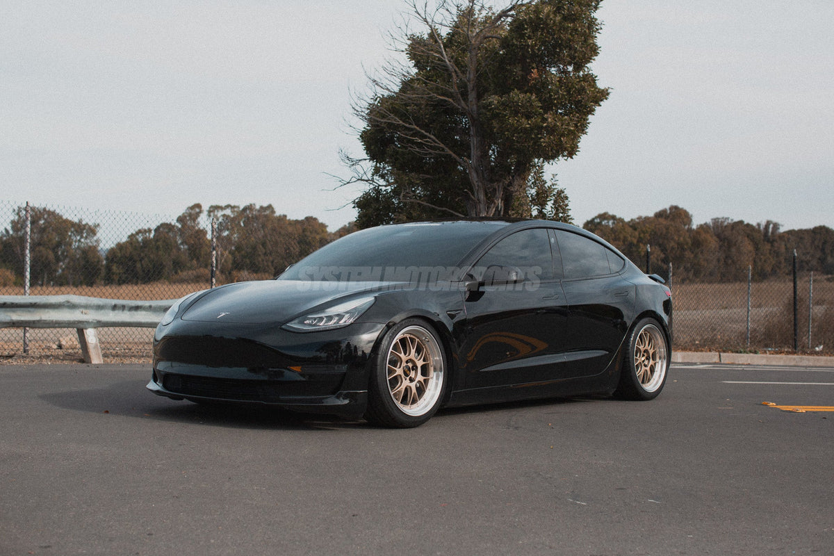 BBS LM-R - 19x9.5 / +25 / 5x114.3 - Diamond Silver w/ Diamond Cut Rim (Tesla Model 3/Y Fitment) *Set of 4*