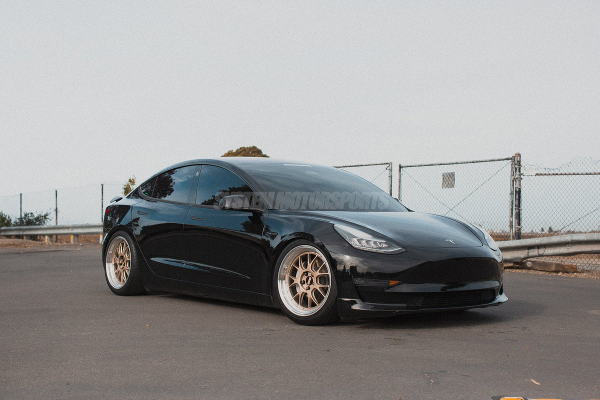 BBS LM-R - 19x9.5 / +25 / 5x114.3 - Diamond Silver w/ Diamond Cut Rim (Tesla Model 3/Y Fitment) *Set of 4*